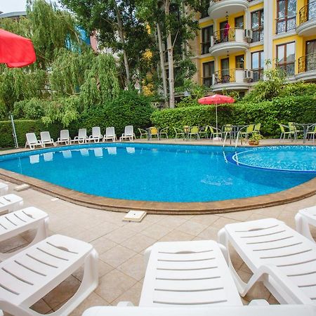 Deva Hotel Pantai Sunny Bagian luar foto