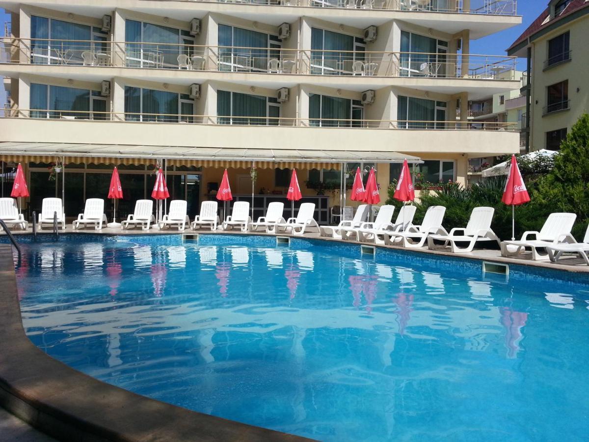 Deva Hotel Pantai Sunny Bagian luar foto