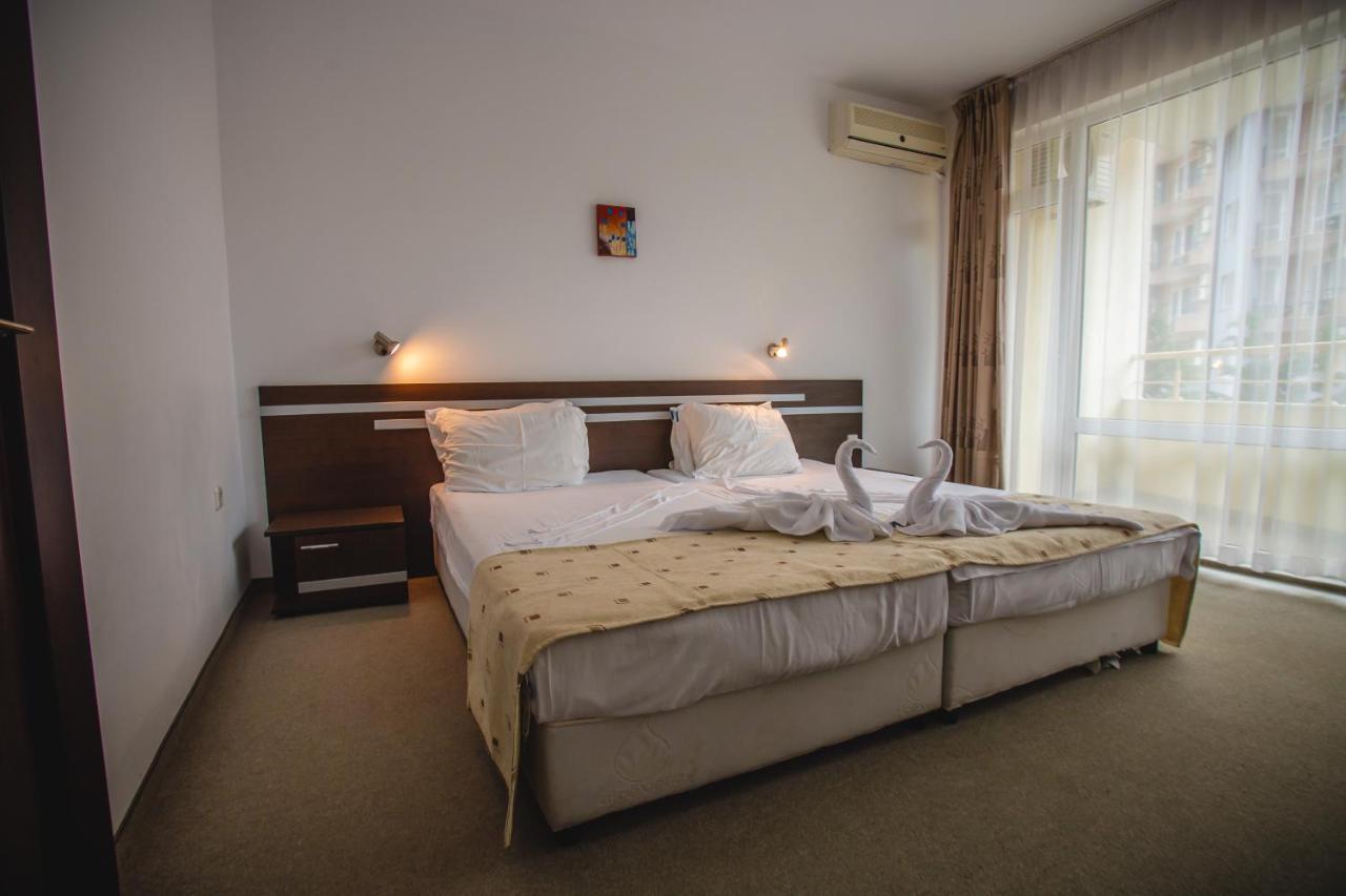 Deva Hotel Pantai Sunny Bagian luar foto