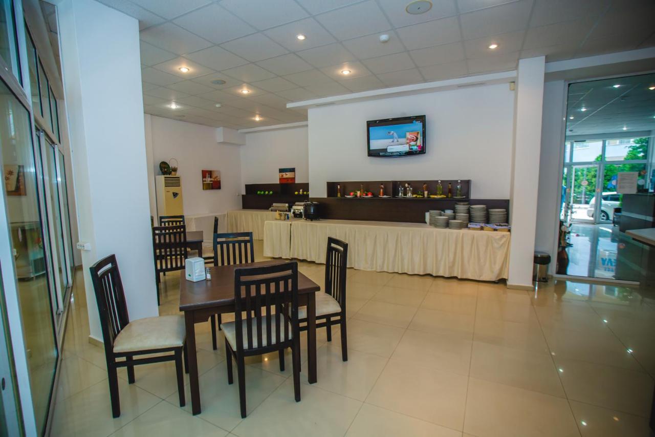 Deva Hotel Pantai Sunny Bagian luar foto