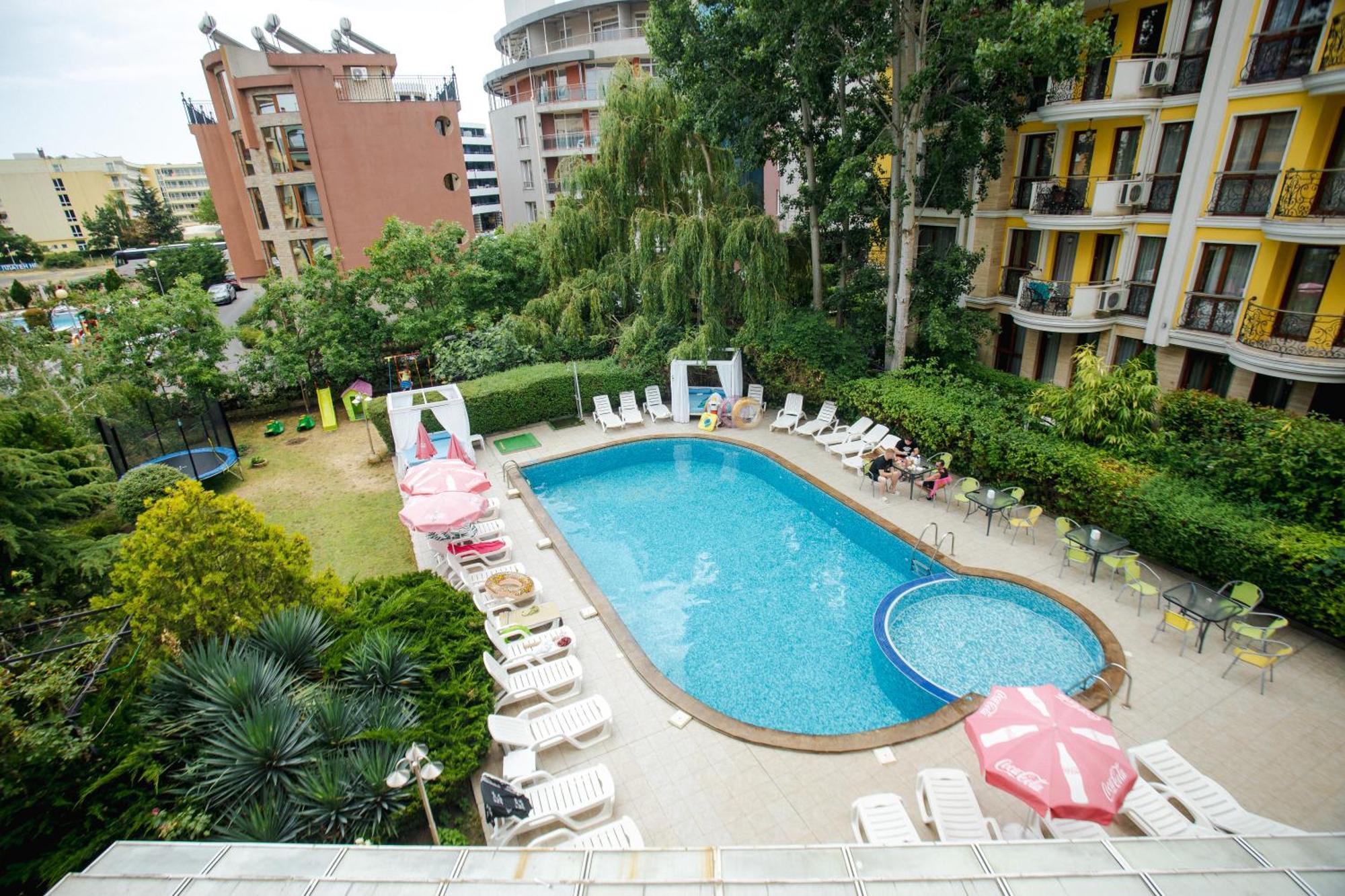 Deva Hotel Pantai Sunny Bagian luar foto