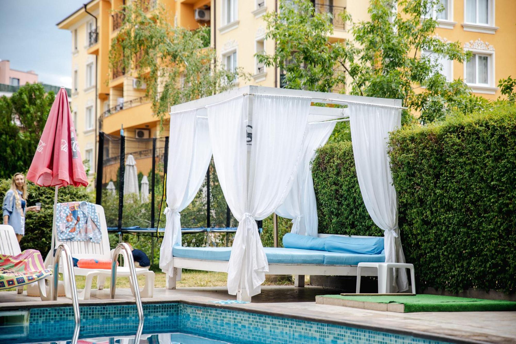 Deva Hotel Pantai Sunny Bagian luar foto